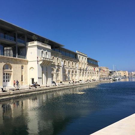 The Wright Angle Lägenhet Cospicua Exteriör bild